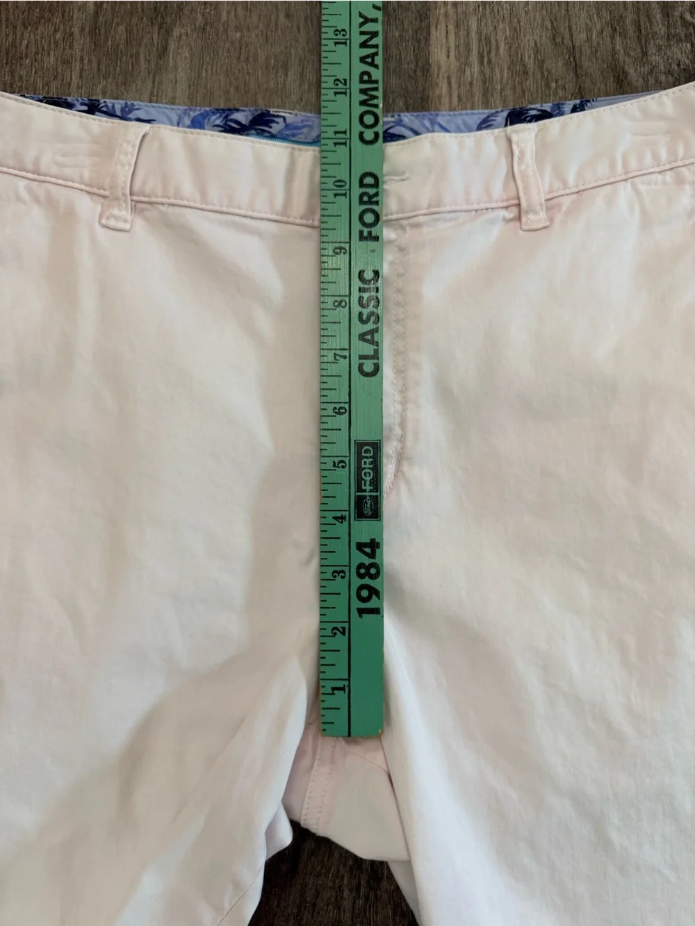 Tommy Bahama Boracay Chino Shorts Mens 34 Stretch Flat Front Shellrosa Tencel